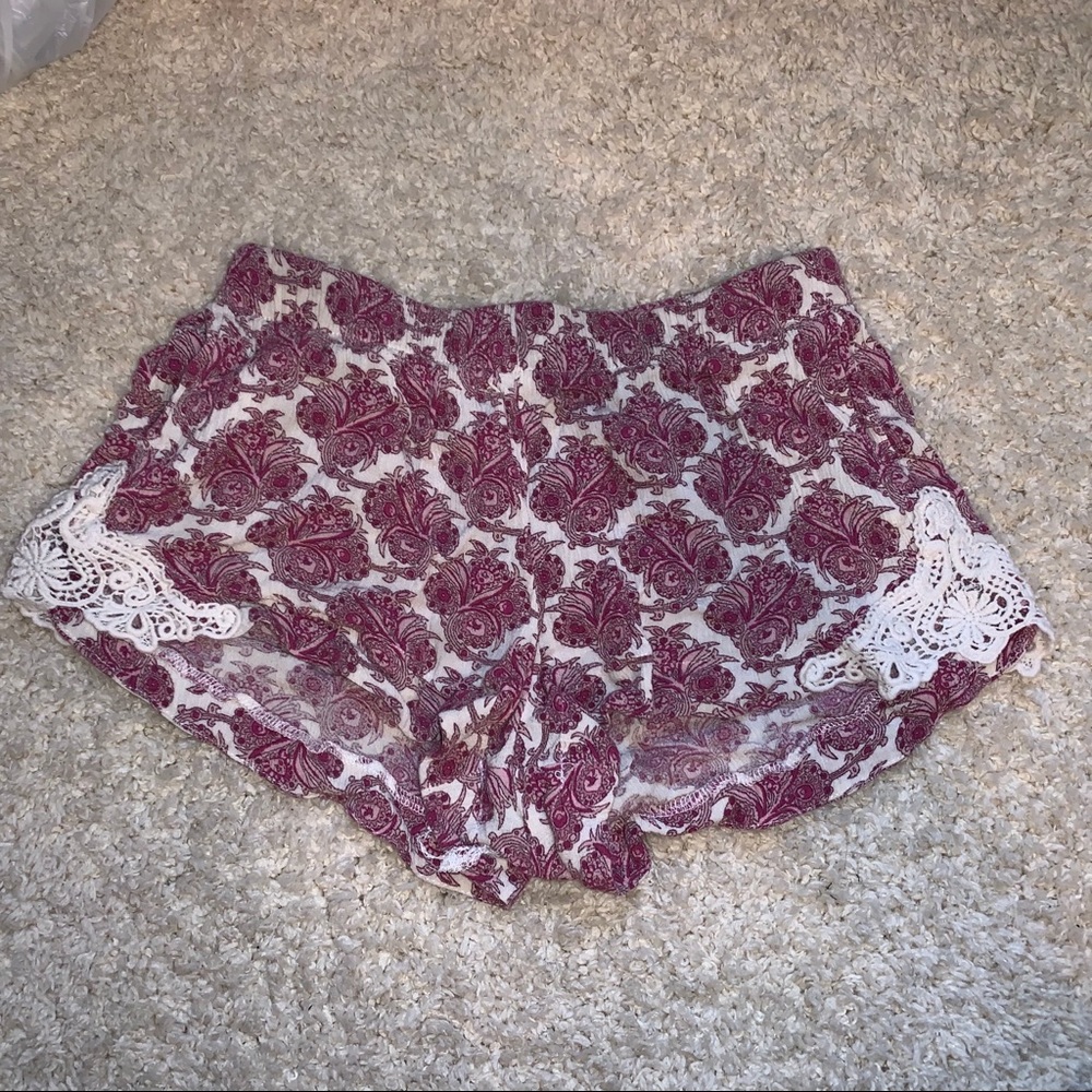 Printed flowy shorts